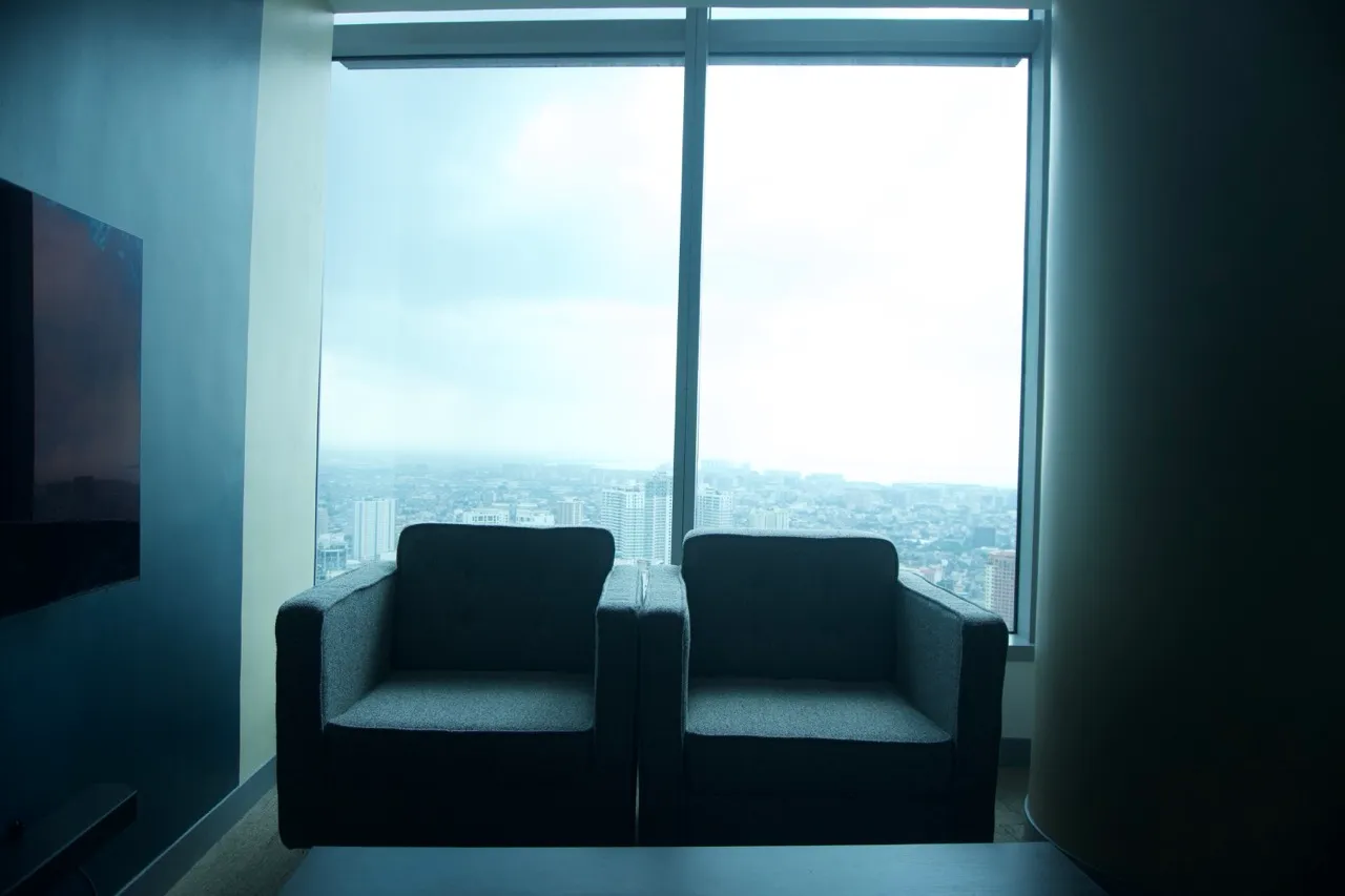 Huddle Room - Image 2