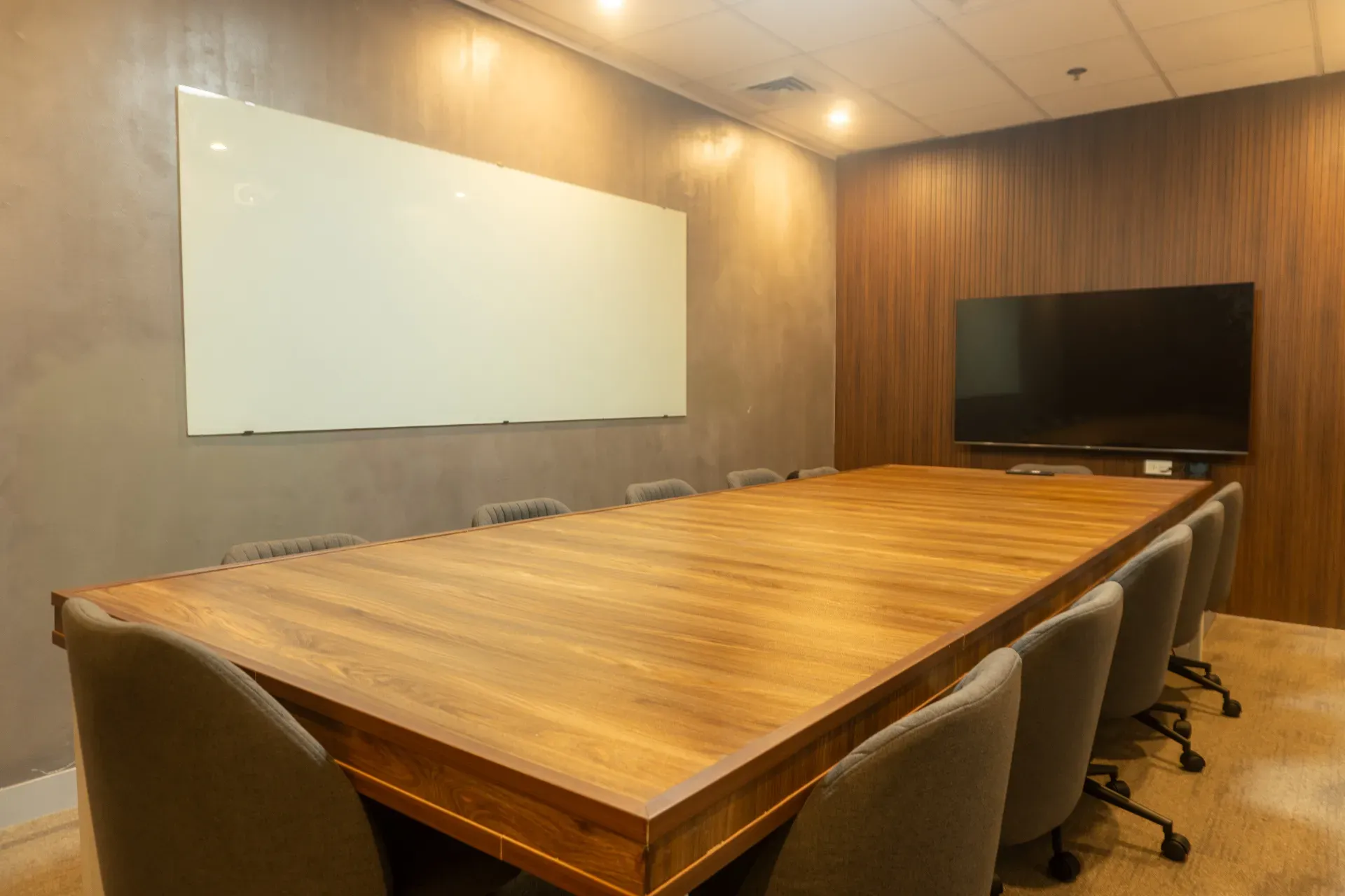 Executive Meeting Room - Image 4