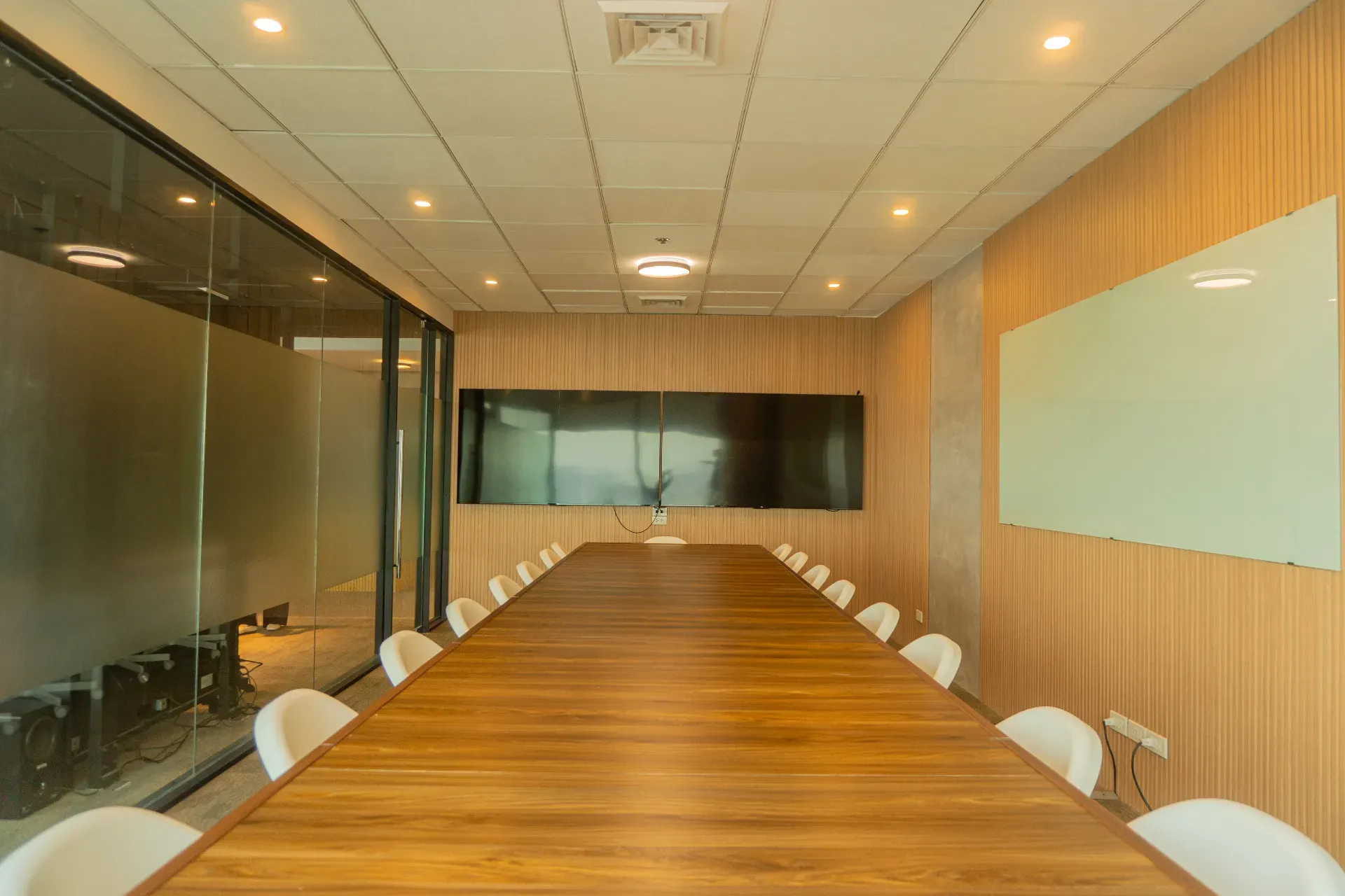 Executive Boardroom - Image 3