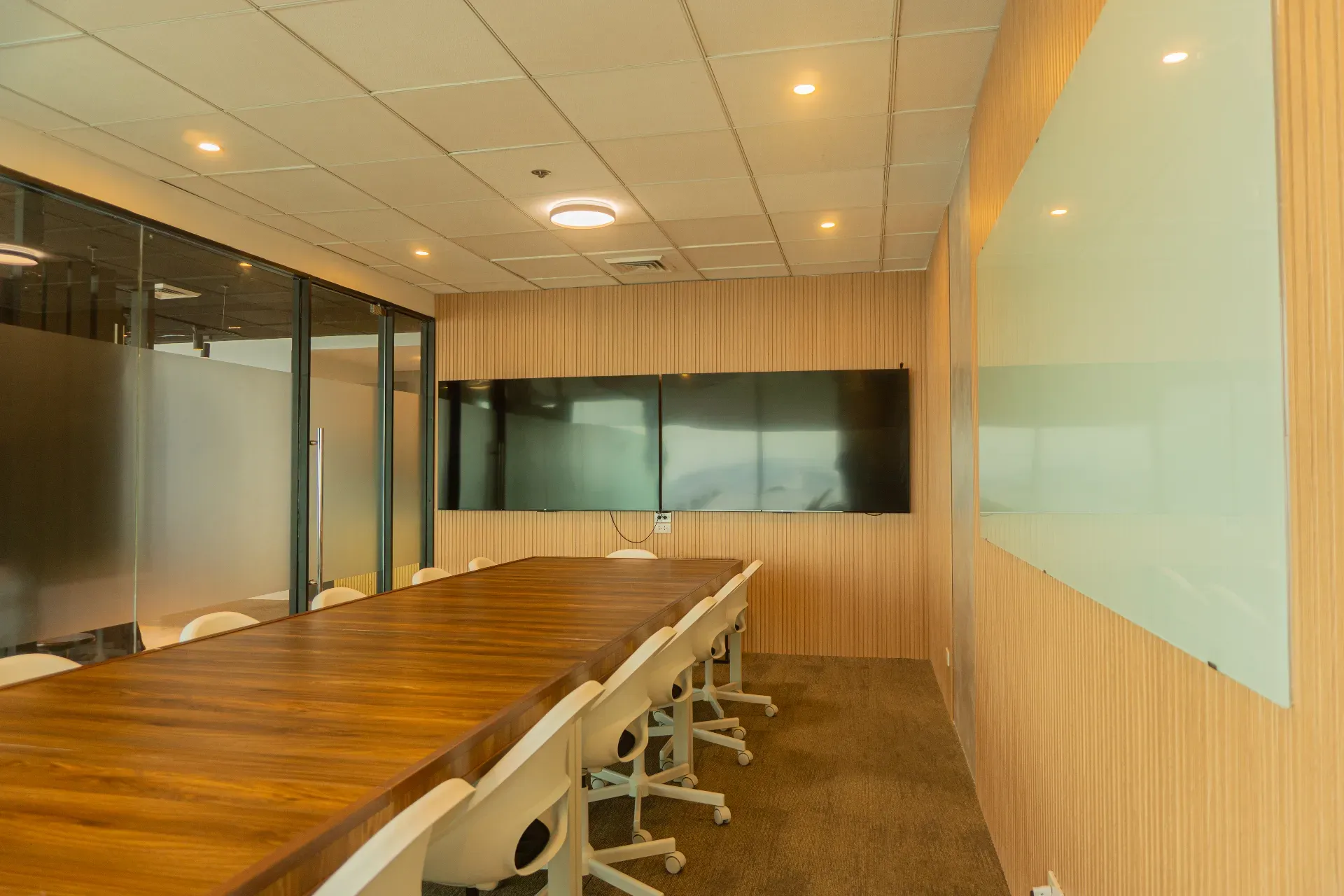 Executive Boardroom - Image 4