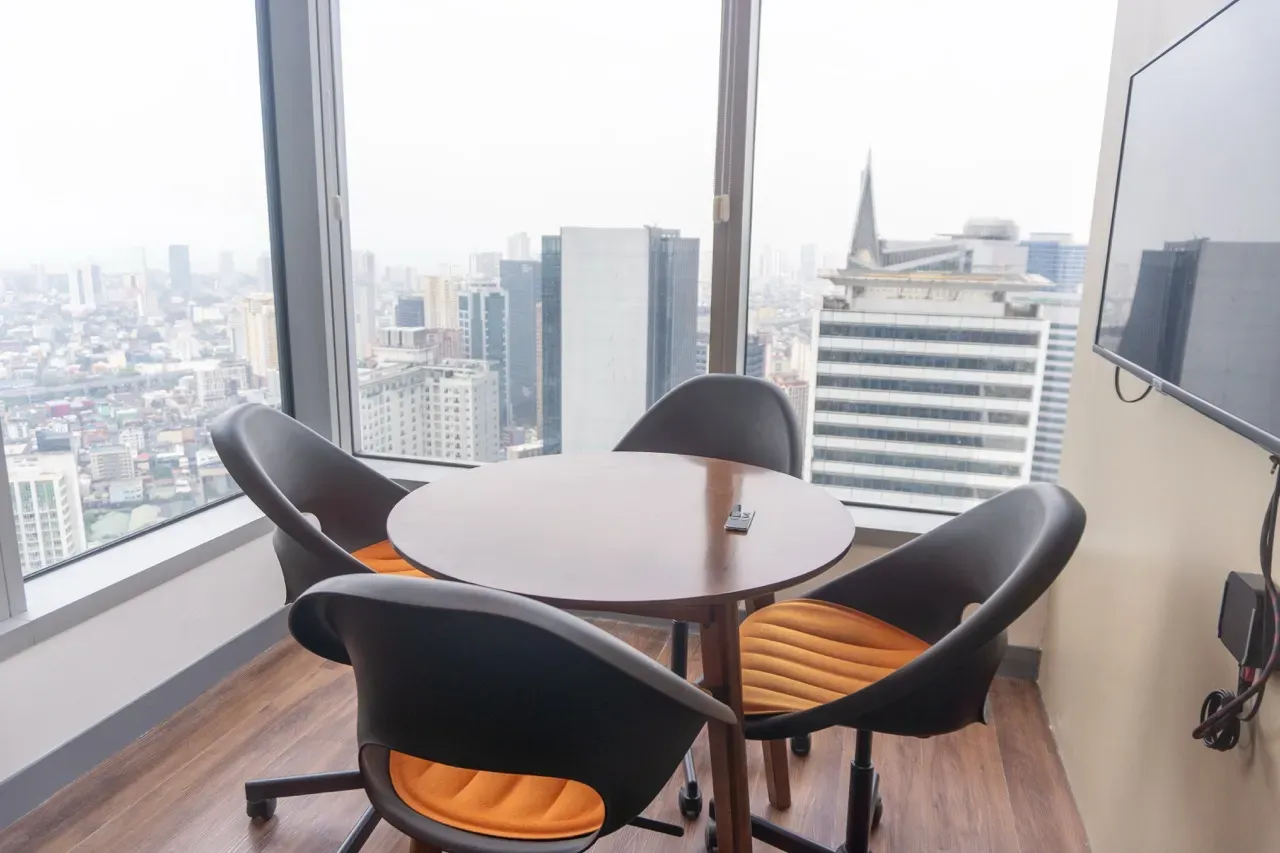 The Meeting Lounge - Image 3